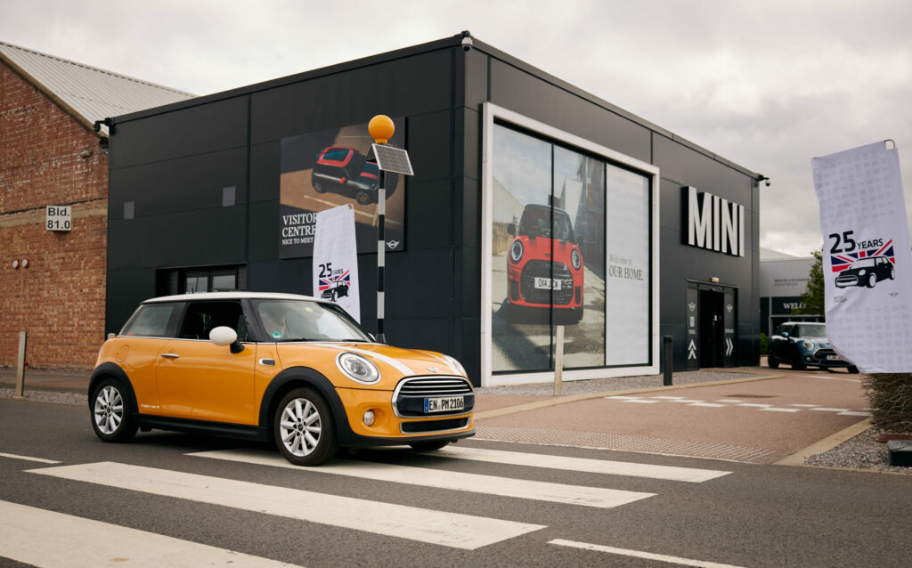 1 000 000 km en MINI : l’histoire incroyable de Nemo.